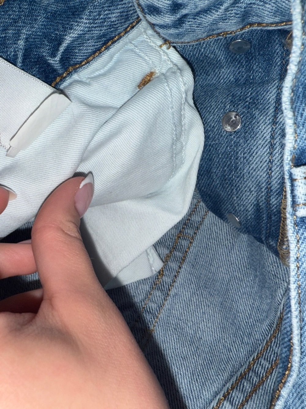 Everlane The 90s Cheeky Jean - Picture 13 of 13